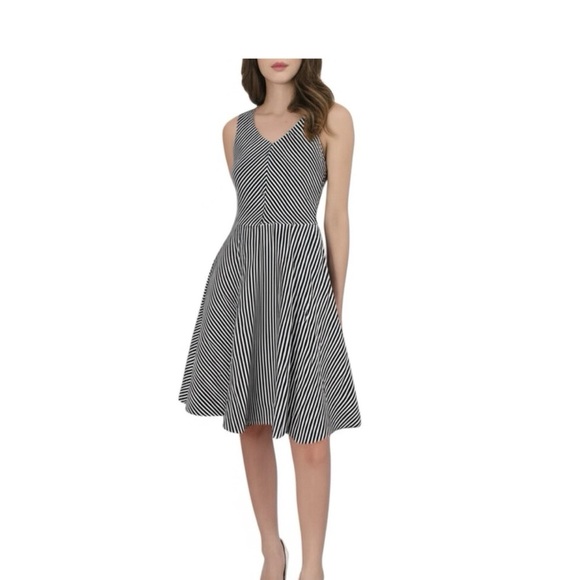 Talbots Black and White sleeveless v-neck stripe Dress, cotton knit, large - Picture 1 of 8